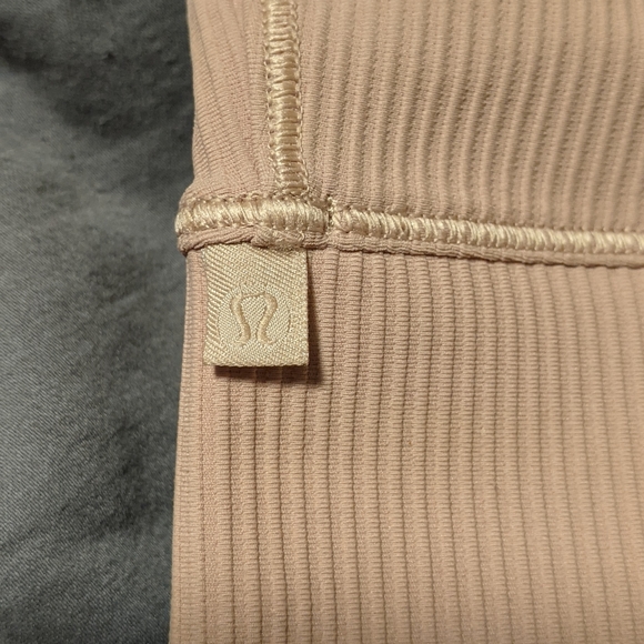 Brand New NWT Lululemon Power Pivot 2 Way Crop Top - Picture 3 of 4